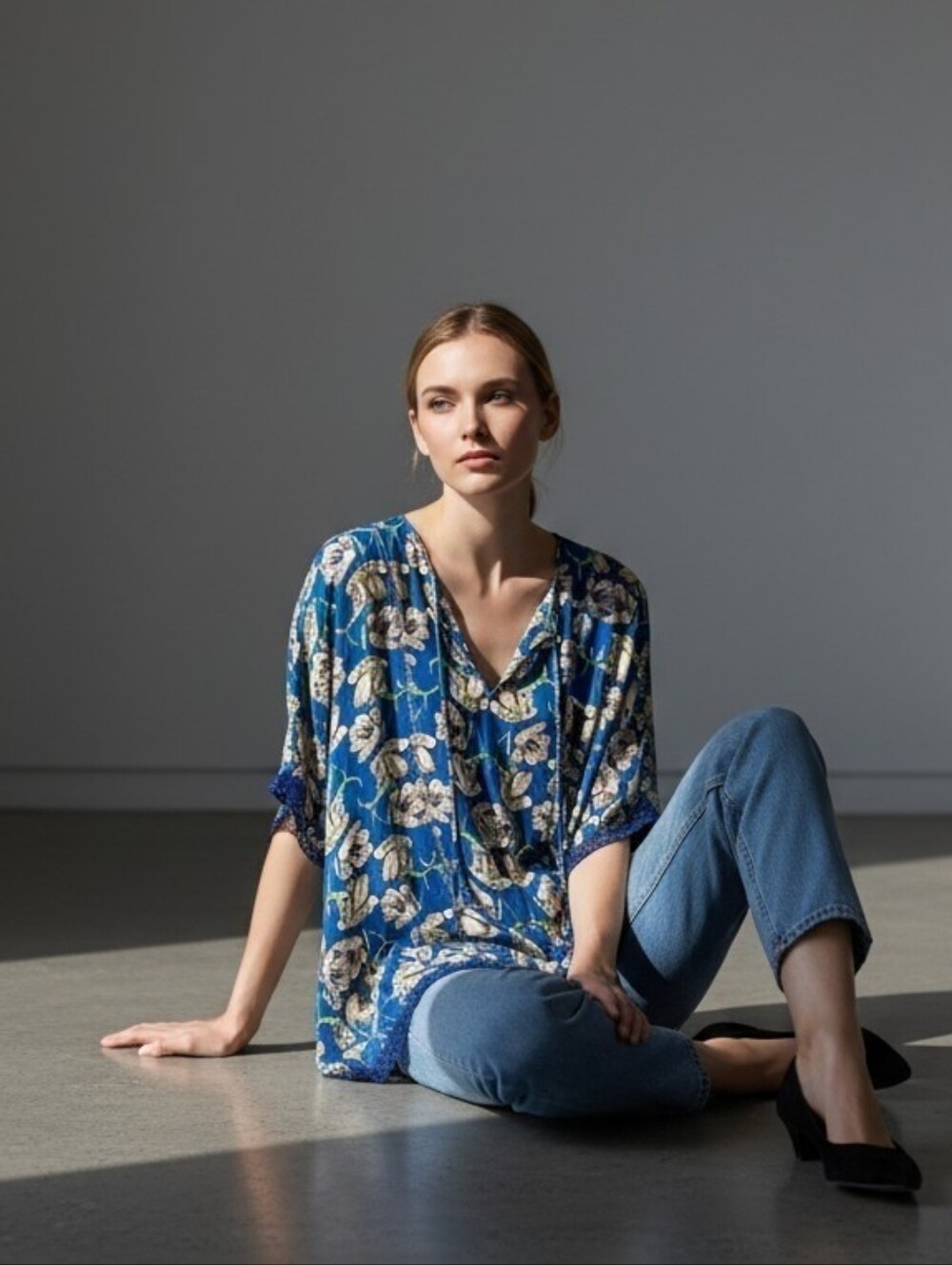 JOHNNY WAS Cerulean Blue Floral Blouse Tassels Embroidered XS Oversized